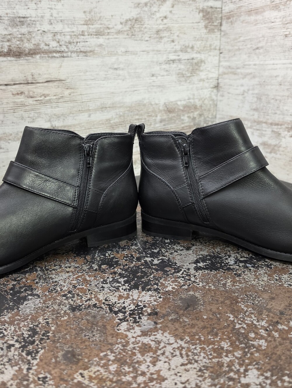 Womens Vionic Logan Boots Sz 9.5 W Wide Used VGC Black Leather - Picture 5 of 9